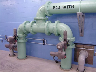 Process flow piping in the new treatmentplant.